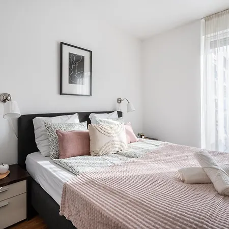 Harmony Hideaway Apartment *